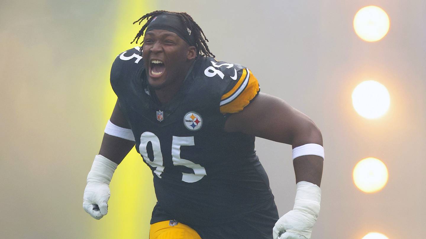 Steelers Make Surprising Change With First Depth Chart