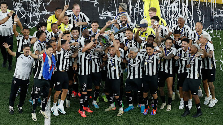 Botafogo fez a difícil dobradinha