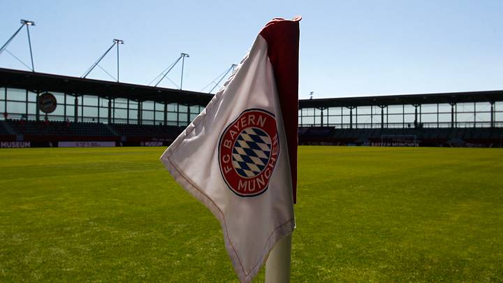 Bayern Munich U-19 side clinched emphatic 6-1 win against Regensburg.