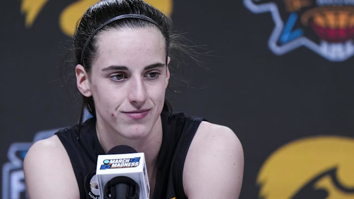 Iowa Hawkeye star Caitlin Clark