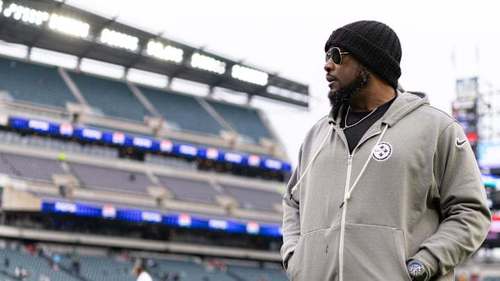 Dec 15, 2024; Philadelphia, Pennsylvania, USA; Pittsburgh Steelers head coach Mike Tomlin before action against the Philadelphia Eagles at Lincoln Financial Field. Mandatory Credit: Bill Streicher-Imagn Images
