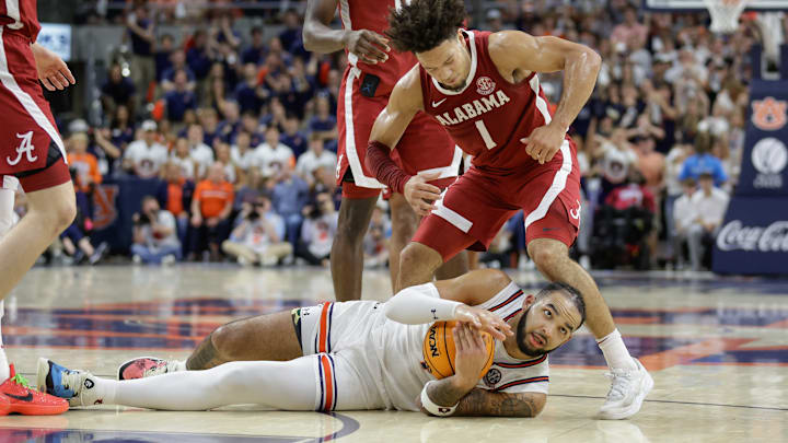 Alabama v Auburn