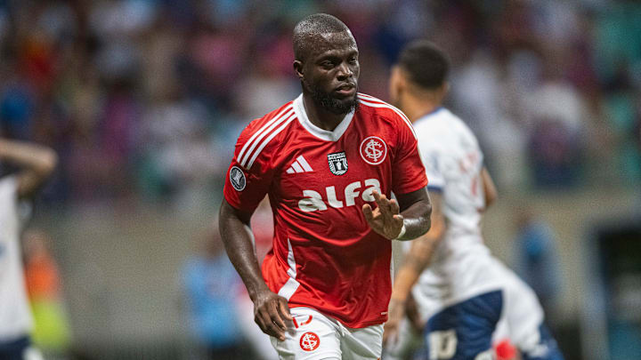 Atleta é o homem de referência no ataque vermelho