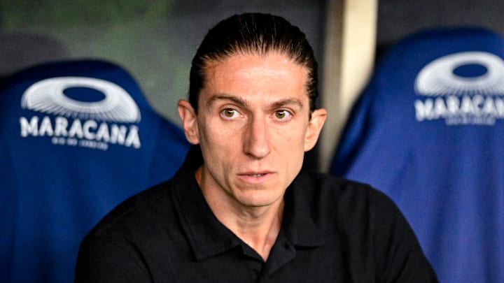 Flamengo, de Filipe Luis, segue líder mesmo sem jogar Flamengo, de Filipe Luis, segue líder mesmo sem jogar