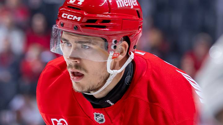 Buffalo Sabres v Detroit Red Wings