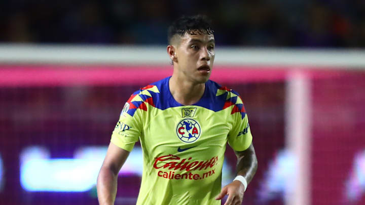 Emilio Lara ha sido relegado a la banca desde la llegada de André Jardine