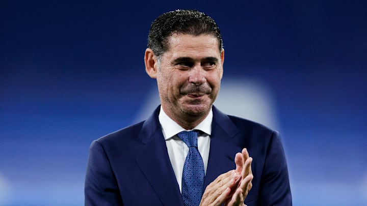 Fernando Hierro es el nuevo director deportivo de Chivas