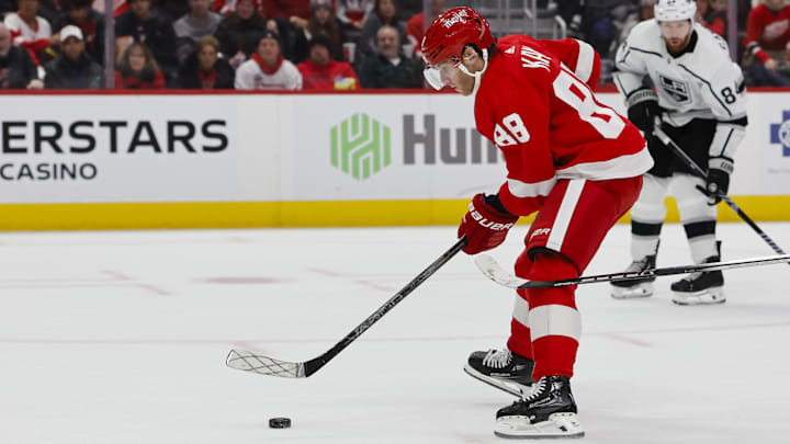 Detroit Red Wings right wing Patrick Kane (88) skates in on Kings goaltender Cam Talbot.