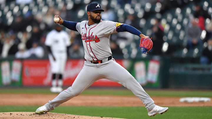 Atlanta Braves starting pitcher Reynaldo Lopez delivers a pitch against the Chicago White Sox in Chicago's Guaranteed Rate Field 