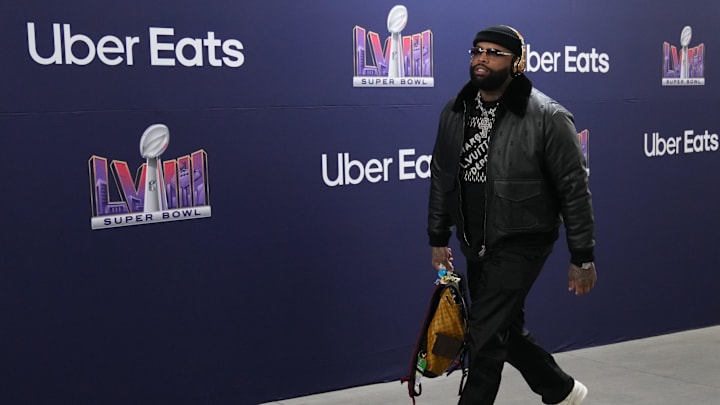 Feb 11, 2024; Paradise, Nevada, USA; San Francisco 49ers offensive tackle Trent Williams (71) arrives before playing against the Kansas City Chiefs in Super Bowl LVIII at Allegiant Stadium. Mandatory Credit: Kyle Terada-USA TODAY Sports Feb 11, 2024; Paradise, Nevada, USA; San Francisco 49ers offensive tackle Trent Williams (71) arrives before playing against the Kansas City Chiefs in Super Bowl LVIII at Allegiant Stadium. Mandatory Credit: Kyle Terada-USA TODAY Sports