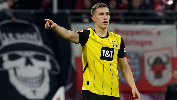 Nico Schlotterbeck wird beim BVB bleiben