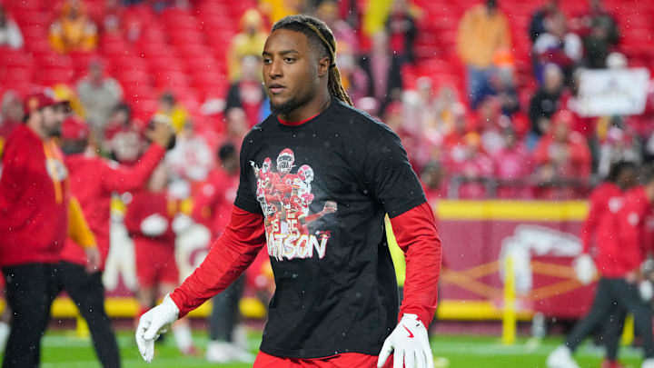 Nov 4, 2024; Kansas City, Missouri, USA; Kansas City Chiefs safety Justin Reid (20) warms up against the Tampa Bay Buccaneers prior to a game at GEHA Field at Arrowhead Stadium.