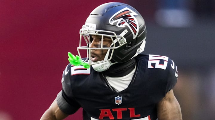 Dec 21, 2025; Glendale, Arizona, USA; Atlanta Falcons cornerback Dee Alford (20) against the Arizona Cardinals at State Farm Stadium. Dec 21, 2025; Glendale, Arizona, USA; Atlanta Falcons cornerback Dee Alford (20) against the Arizona Cardinals at State Farm Stadium.