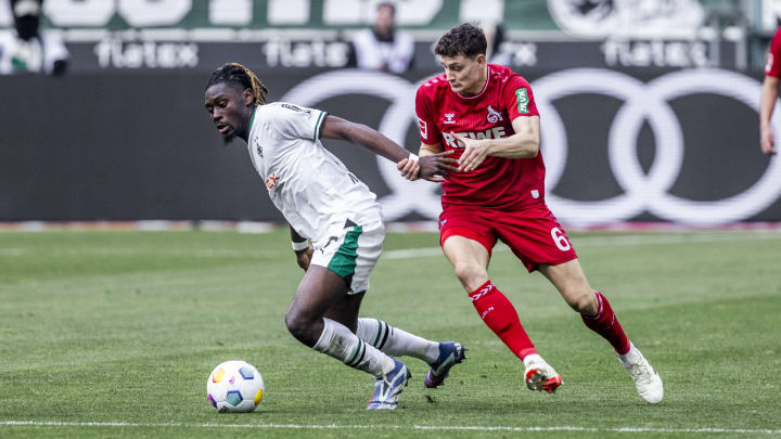 Emmanuel Koné (in maglia bianca) nuovo obiettivo del Milan