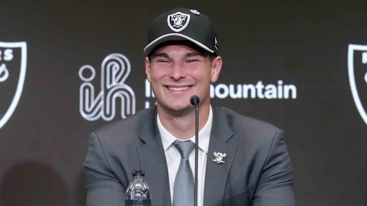 As the No. 1 pick, Fernando Mendoza is the highest-paid player among the 2026 rookie class.