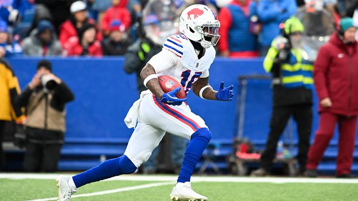 Nov 16, 2025; Orchard Park, New York, USA; Buffalo Bills wide receiver Mecole Hardman (16) returns a kickoff against the Tampa Bay Buccaneers during the first quarter of the game at Highmark Stadium. Nov 16, 2025; Orchard Park, New York, USA; Buffalo Bills wide receiver Mecole Hardman (16) returns a kickoff against the Tampa Bay Buccaneers during the first quarter of the game at Highmark Stadium.