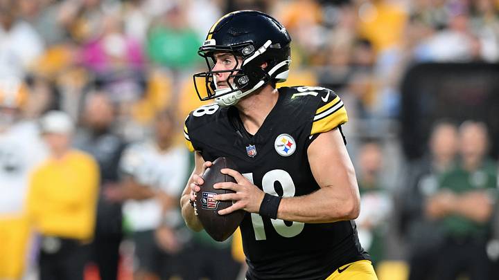 Aug 13, 2026; Pittsburgh, Pennsylvania, USA; Pittsburgh Steelers quarterback Will Howard (18) looks to pass during the first half of a game against the Green Bay Packers at Acrisure Stadium. Mandatory Credit: Barry Reeger-Imagn Images Aug 13, 2026; Pittsburgh, Pennsylvania, USA; Pittsburgh Steelers quarterback Will Howard (18) looks to pass during the first half of a game against the Green Bay Packers at Acrisure Stadium. Mandatory Credit: Barry Reeger-Imagn Images