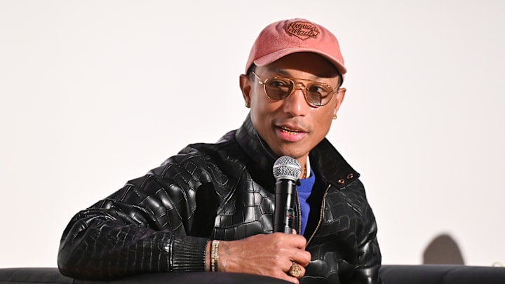 "All Day I Dream About Sport" Premiere