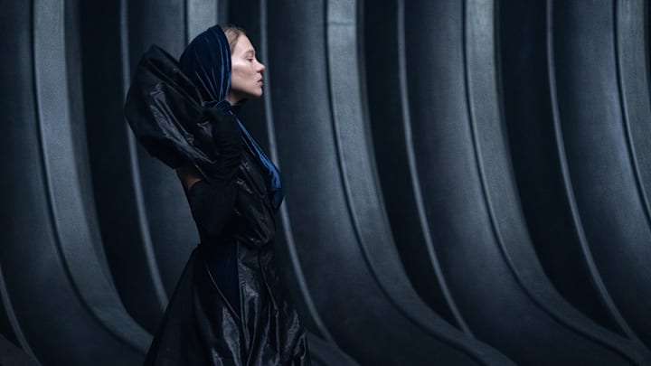 LÉA SEYDOUX as Lady Margot Fenring in Warner Bros. Pictures and Legendary Pictures’ action adventure “DUNE: PART TWO,” a Warner Bros. Pictures release. Photo Credit: Niko Tavernise © 2023 Warner Bros. Entertainment Inc. All Rights Reserved.