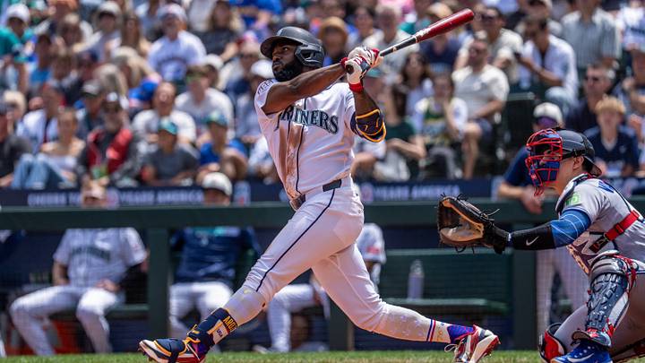 Jul 4, 2026; Seattle, Washington, USA; Seattle Mariners left fielder Randy Arozarena (56) hits a grand slam home run during the second inning against the Toronto Blue Jays at T-Mobile Park. Mandatory Credit: Stephen Brashear-Imagn Images Jul 4, 2026; Seattle, Washington, USA; Seattle Mariners left fielder Randy Arozarena (56) hits a grand slam home run during the second inning against the Toronto Blue Jays at T-Mobile Park. Mandatory Credit: Stephen Brashear-Imagn Images