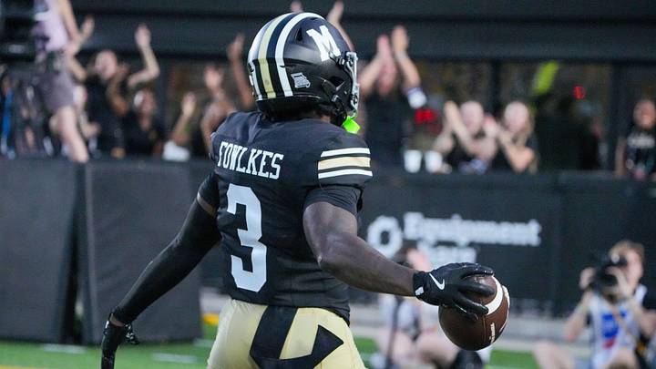 Sep 19, 2026; Columbia, Missouri, USA; Missouri Tigers wide receiver Damarion Fowlkes (3) scores a touchdown against the Troy Trojans during the first half of the game at Faurot Field at Memorial Stadium. Mandatory Credit: Denny Medley-Imagn Images Sep 19, 2026; Columbia, Missouri, USA; Missouri Tigers wide receiver Damarion Fowlkes (3) scores a touchdown against the Troy Trojans during the first half of the game at Faurot Field at Memorial Stadium. Mandatory Credit: Denny Medley-Imagn Images