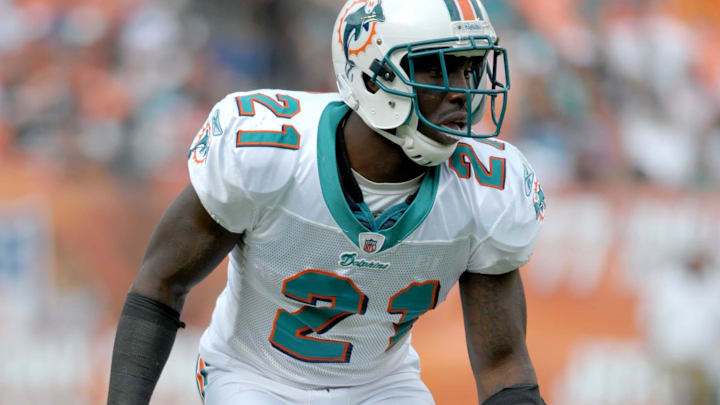 Dec 4, 2011; Miami, FL, USA; Miami Dolphins cornerback Vontae Davis (21) during the game against the