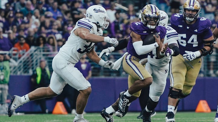 Demond Williams Jr. gets loose on a first-quarter run against Northwestern. Demond Williams Jr. gets loose on a first-quarter run against Northwestern.