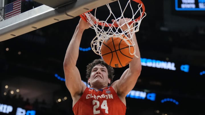 Mar 28, 2024; Los Angeles, CA, USA; Clemson Tigers center PJ Hall (24) shoots against the Arizona Mar 28, 2024; Los Angeles, CA, USA; Clemson Tigers center PJ Hall (24) shoots against the Arizona