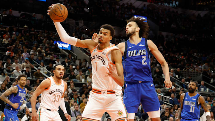 Dallas Mavericks v San Antonio Spurs