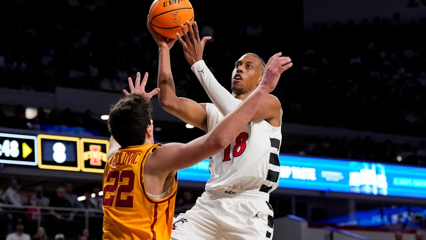 Cincinnati Bearcats Basketball Star Baba Miller Named to Third Big 12 Starting Five of 2025-26 Season