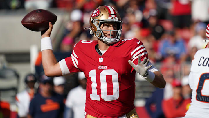 Aug 9, 2025; Santa Clara, California, USA; San Francisco 49ers quarterback Mac Jones (10) drops back to pass in the first quarter against the Denver Broncos at Levi's Stadium. Mandatory Credit: David Gonzales-Imagn Images Aug 9, 2025; Santa Clara, California, USA; San Francisco 49ers quarterback Mac Jones (10) drops back to pass in the first quarter against the Denver Broncos at Levi's Stadium. Mandatory Credit: David Gonzales-Imagn Images