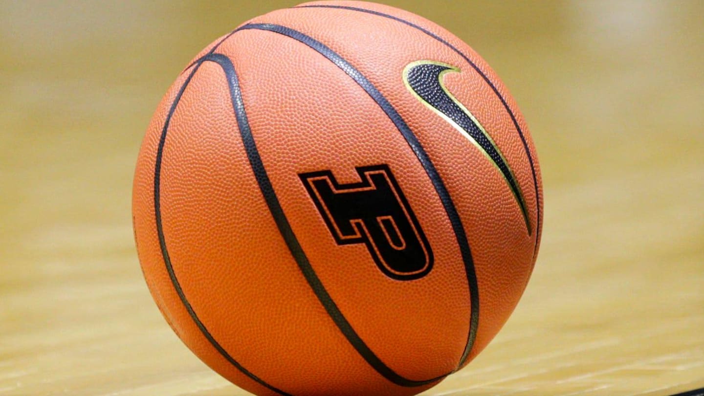 Porter Roberts, Three-Time Big Ten Champion at Purdue, Dies at 51