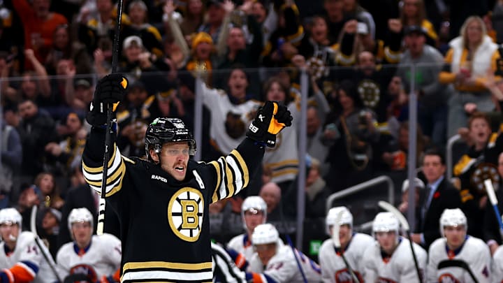 New York Islanders v Boston Bruins
