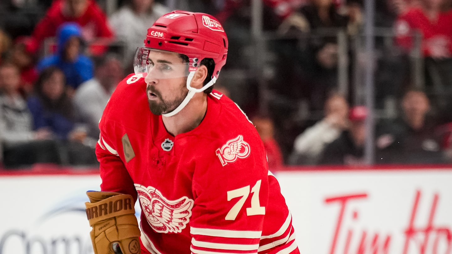 Will Larkin's health be a factor for the Red Wings playoff chances?