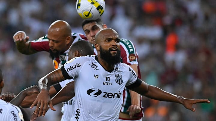 Fluminense e Ceará vivem realidades opostas no Brasileirão Fluminense e Ceará vivem realidades opostas no Brasileirão