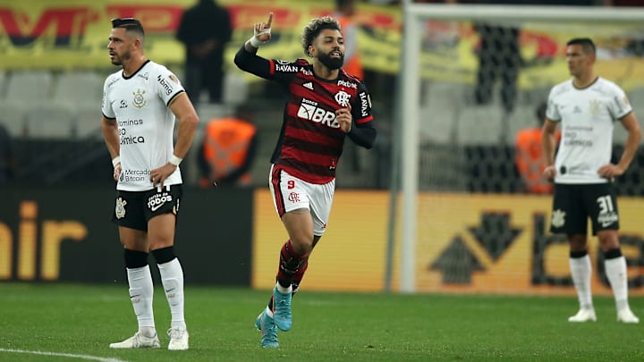 Flamengo já soma cinco vitórias no estádio do Corinthians