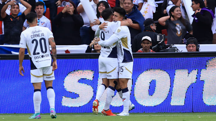 LDU emplaca remontada e vai às quartas de final da Libertadores LDU emplaca remontada e vai às quartas de final da Libertadores
