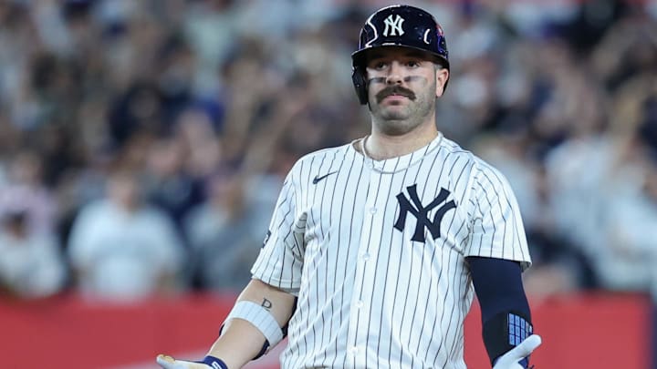 Oct 7, 2025; Bronx, New York, USA; New York Yankees catcher Austin Wells (28) reacts on second base after hitting an RBI single in the fifth inning against the Toronto Blue Jays during game three of the ALDS round for the 2025 MLB playoffs at Yankee Stadium. Mandatory Credit: Wendell Cruz-Imagn Images Oct 7, 2025; Bronx, New York, USA; New York Yankees catcher Austin Wells (28) reacts on second base after hitting an RBI single in the fifth inning against the Toronto Blue Jays during game three of the ALDS round for the 2025 MLB playoffs at Yankee Stadium. Mandatory Credit: Wendell Cruz-Imagn Images