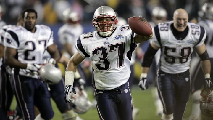 Feb 06, 2005; Jacksonville, FL, USA; New England Patriots safety Rodney Harrison (37) celebrates his late-game interception that sealed the Patriots 24-21 win over the Philadelphia Eagles in Super Bowl XXXIX at Alltel Stadium. Mandatory Credit: Photo by Dilip Vishwanat-Imagn Images Feb 06, 2005; Jacksonville, FL, USA; New England Patriots safety Rodney Harrison (37) celebrates his late-game interception that sealed the Patriots 24-21 win over the Philadelphia Eagles in Super Bowl XXXIX at Alltel Stadium. Mandatory Credit: Photo by Dilip Vishwanat-Imagn Images