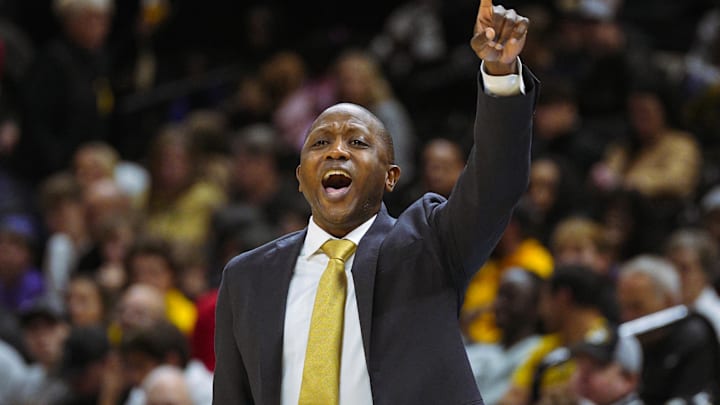 Nov 27, 2024; Columbia, Missouri, USA; Missouri Tigers head coach Dennis Gates calls a play during the first half against the Lindenwood Lions at Mizzou Arena. Mandatory Credit: Jay Biggerstaff-Imagn Images Nov 27, 2024; Columbia, Missouri, USA; Missouri Tigers head coach Dennis Gates calls a play during the first half against the Lindenwood Lions at Mizzou Arena. Mandatory Credit: Jay Biggerstaff-Imagn Images