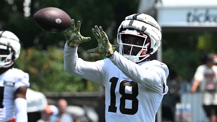Browns wide receiver David Bell announced his retirement on Tuesday.