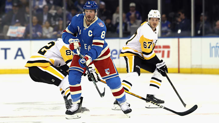 Pittsburgh Penguins v New York Rangers