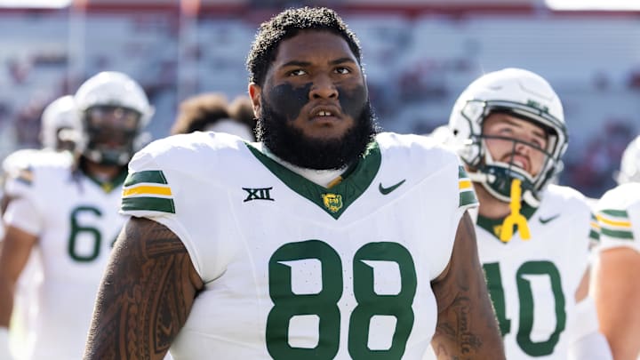 Baylor Bears defensive lineman Samu Taumanupepe is one of three defensive linemen scheduled to visit the Florida Gators in the coming days.