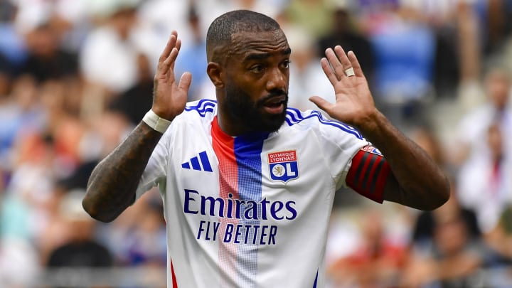 Alexandre Lacazette et l'OL ont perdu leurs deux premiers matchs. Alexandre Lacazette et l'OL ont perdu leurs deux premiers matchs.