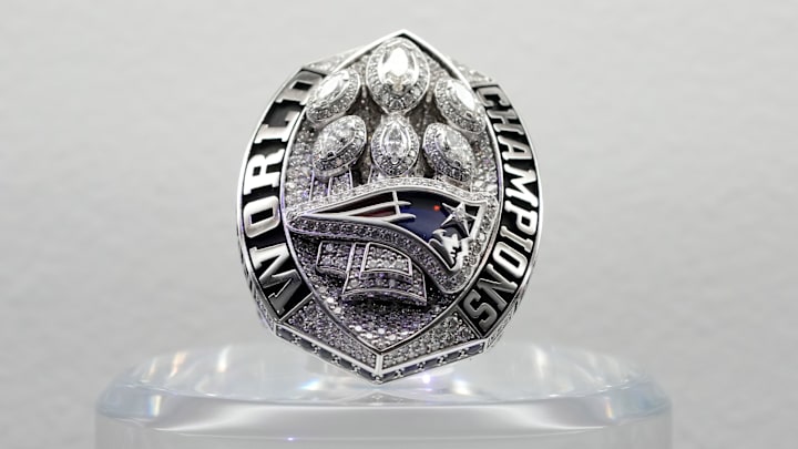 The Super Bowl LIII ring commemorated the New England Patriots' 13-3 victory over the Los Angeles Rams.