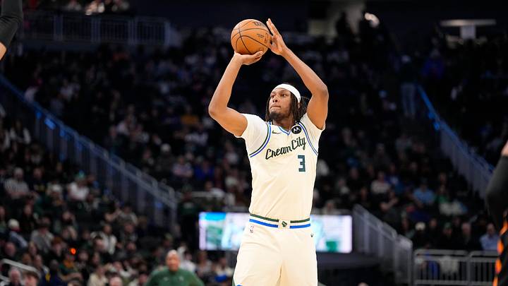 Mar 28, 2026; Milwaukee, Wisconsin, USA; Milwaukee Bucks center Myles Turner (3) shoots during the third quarter against the San Antonio Spurs at Fiserv Forum. Mandatory Credit: Jeff Hanisch-Imagn Images Mar 28, 2026; Milwaukee, Wisconsin, USA; Milwaukee Bucks center Myles Turner (3) shoots during the third quarter against the San Antonio Spurs at Fiserv Forum. Mandatory Credit: Jeff Hanisch-Imagn Images