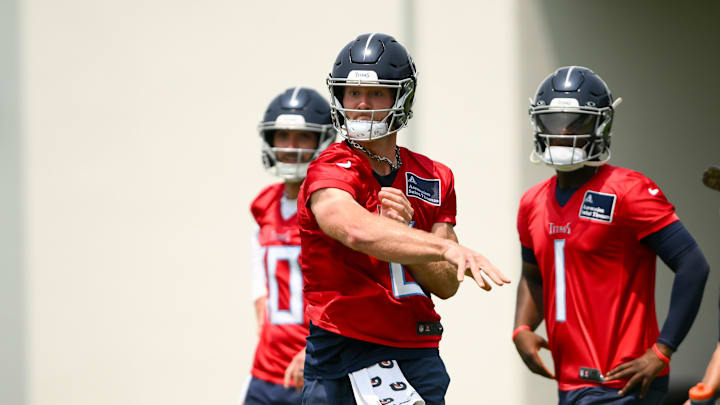 Jun 10, 2025; Nashville, TN, USA; Tennessee Titans quarterback Will Levis (8) throws a pass during minicamp at Nissan Stadium. Jun 10, 2025; Nashville, TN, USA; Tennessee Titans quarterback Will Levis (8) throws a pass during minicamp at Nissan Stadium.