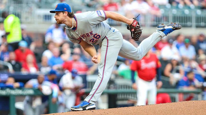 Aug 22, 2025; Cumberland, Georgia, USA; New York Mets pitcher Nolan McLean (26) pitches the ball against the Atlanta Braves during the second inning at Truist Park. Mandatory Credit: Jordan Godfree-Imagn Images