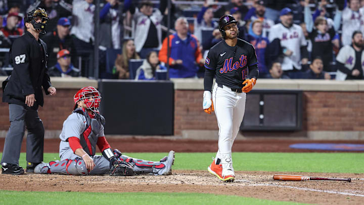 Mets shortstop Francisco Lindor hits a game-winning solo home run in the ninth inning against the Cardinals at Citi Field. Mets shortstop Francisco Lindor hits a game-winning solo home run in the ninth inning against the Cardinals at Citi Field.