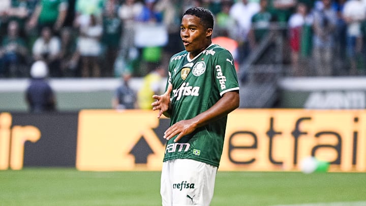 Atacante ficará no Verdão até completar 18 anos Atacante ficará no Verdão até completar 18 anos